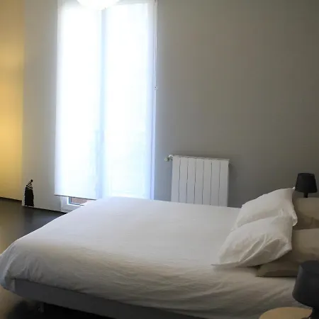 Apartament Playa Zurriola-no Parties At Home-no Fiestas En Casa-300 Meters To The Beach-90 M2 San Sebastián