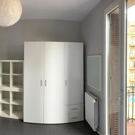 Playa Zurriola-no Parties At Home-no Fiestas En Casa-300 Meters To The Beach-90 M2