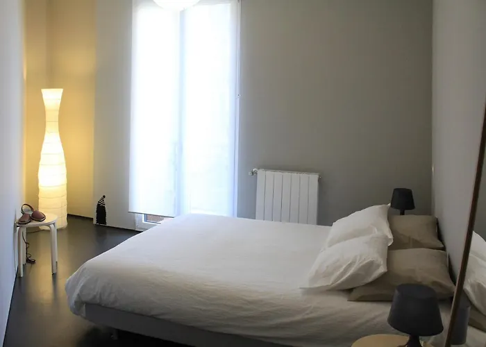 Apartament Playa Zurriola-no Parties At Home-no Fiestas En Casa-300 Meters To The Beach-90 M2 San Sebastián