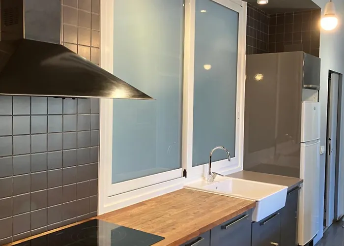 Apartman Playa Zurriola-no Parties At Home-no Fiestas En Casa-300 Meters To The Beach-90 M2 *