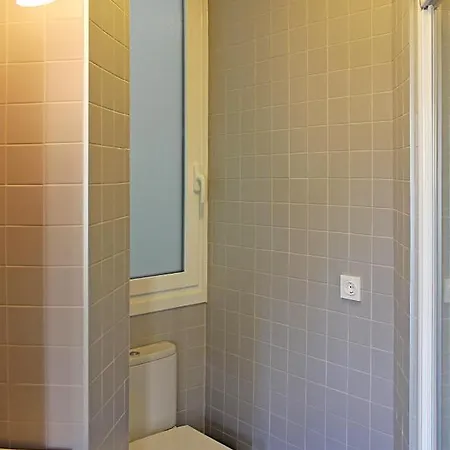 Playa Zurriola-no Parties At Home-andamio Hasta Marzo-scaffold Until March Apartmán