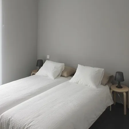 Playa Zurriola-no Parties At Home-no Fiestas En Casa-300 Meters To The Beach-90 M2 Appartement