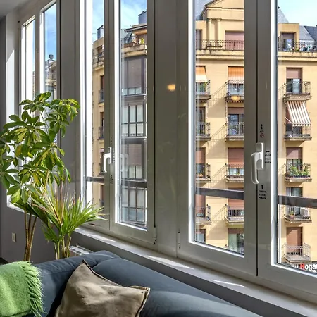 Playa Zurriola-no Parties At Home-no Fiestas En Casa-300 Meters To The Beach-90 M2 * San Sebastian