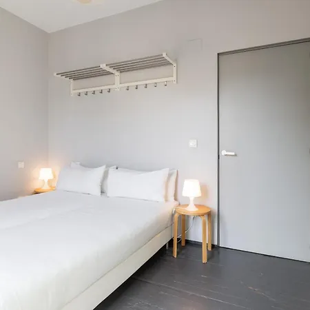 Playa Zurriola-no Parties At Home-no Fiestas En Casa-300 Meters To The Beach-90 M2 Apartment *