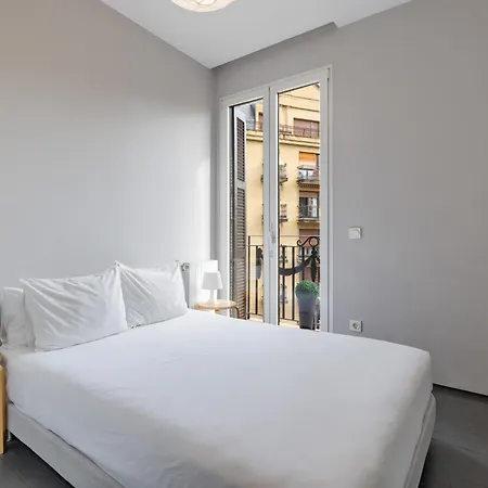 Playa Zurriola-no Parties At Home-no Fiestas En Casa-300 Meters To The Beach-90 M2 * San Sebastian