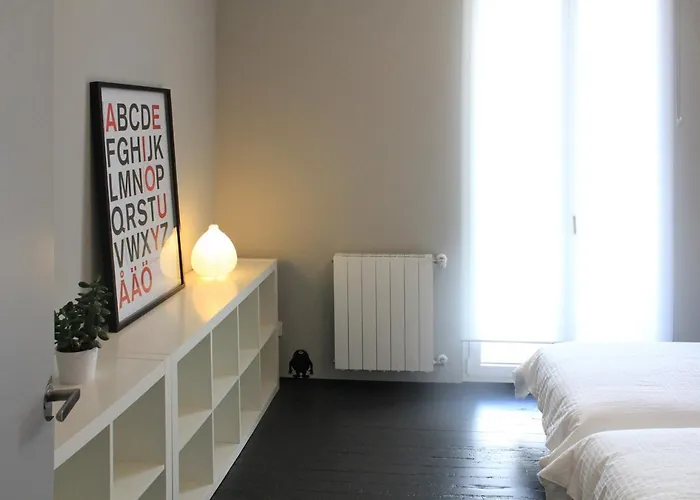 Playa Zurriola-no Parties At Home-no Fiestas En Casa-300 Meters To The Beach-90 M2 Lägenhet