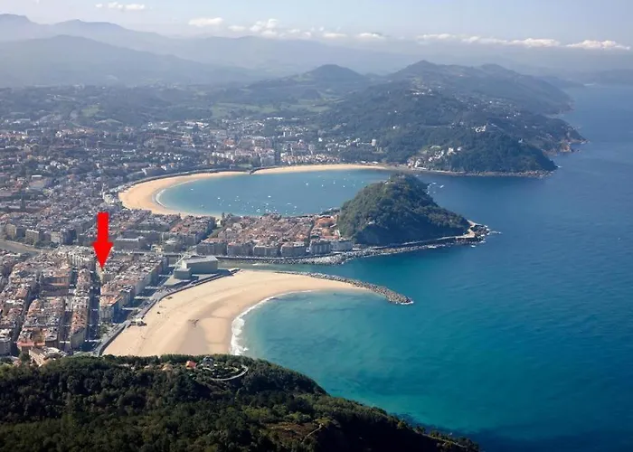 Playa Zurriola-no Parties At Home-no Fiestas En Casa-300 Meters To The Beach-90 M2 *